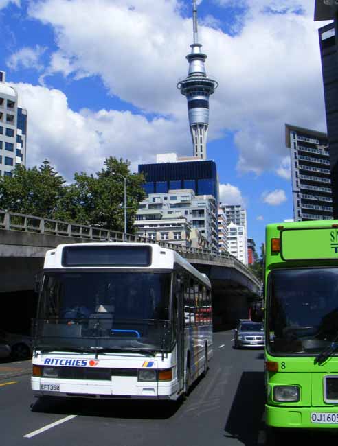 Ritchies Optare Delta 443